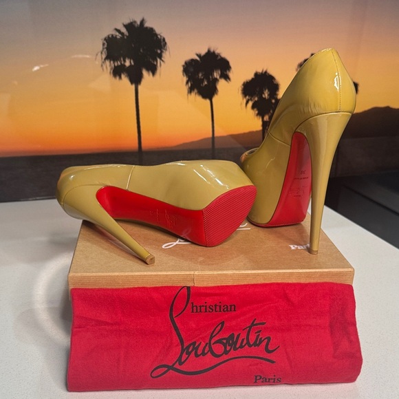 Christian Louboutin Beige Patent Leather Heels - Picture 6 of 8